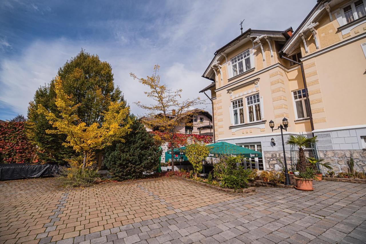 Guest House Veronika Kocevje Exteriör bild