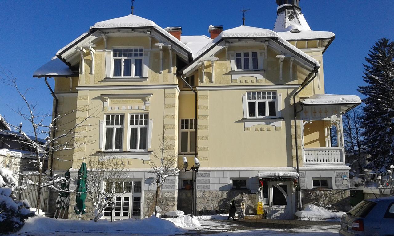 Guest House Veronika Kocevje Exteriör bild
