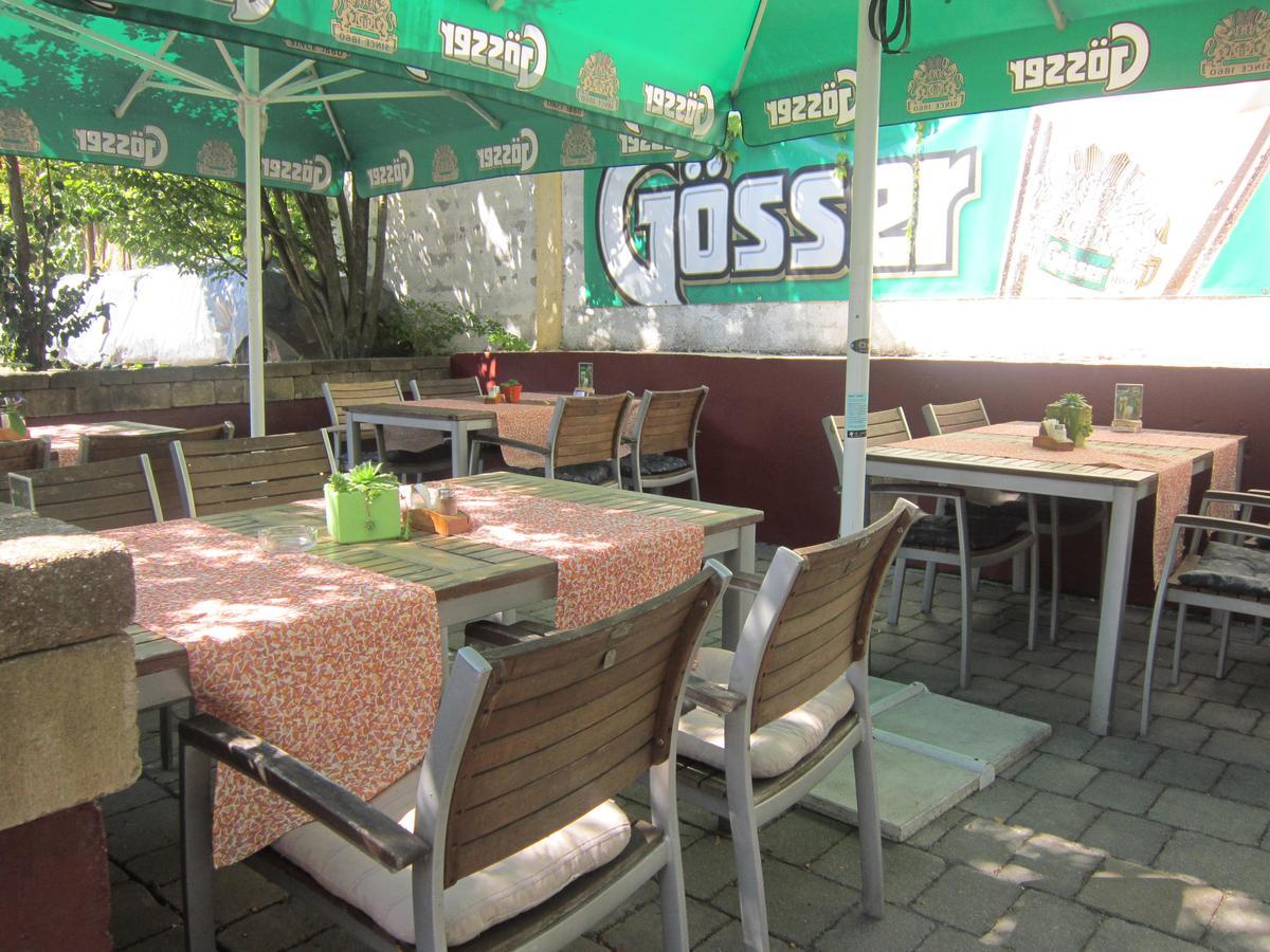 Guest House Veronika Kocevje Exteriör bild